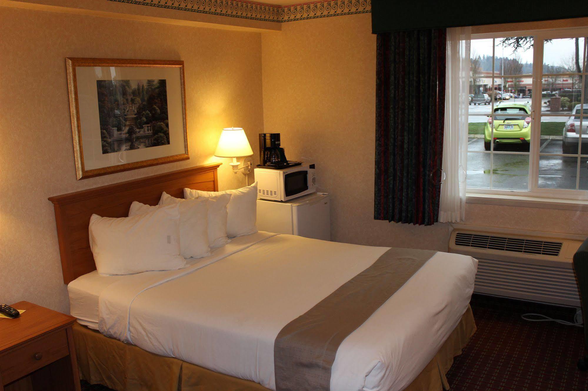 Ramada By Wyndham 3*