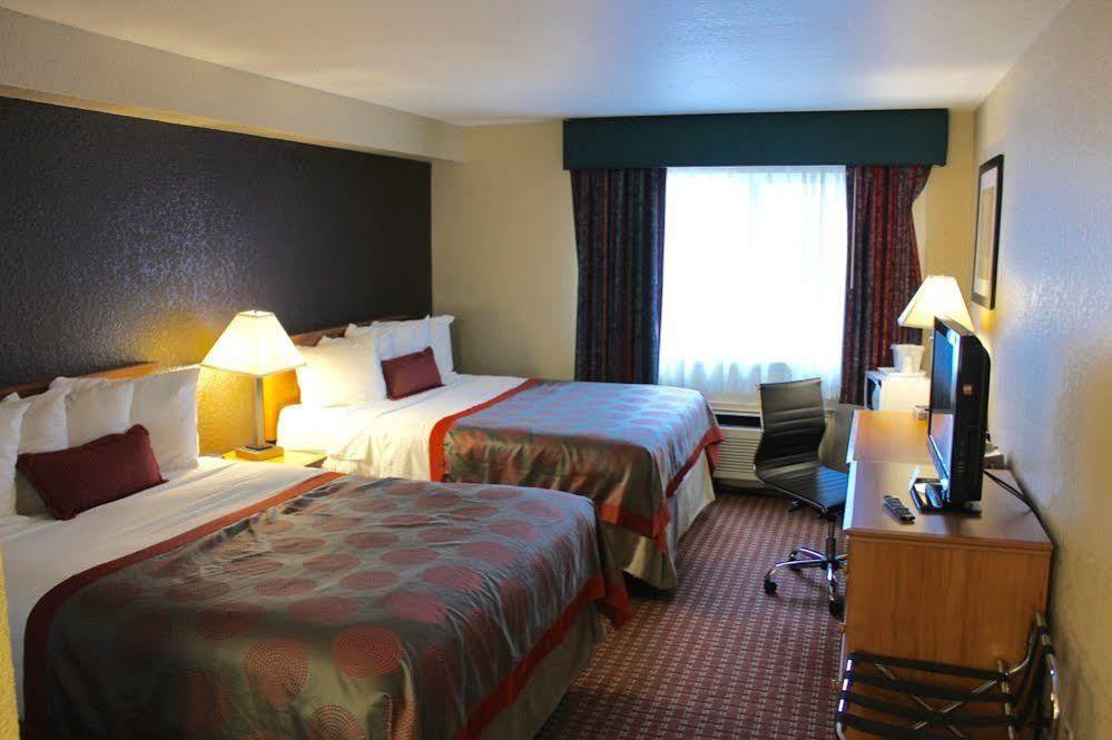 Ramada By Wyndham Hotel