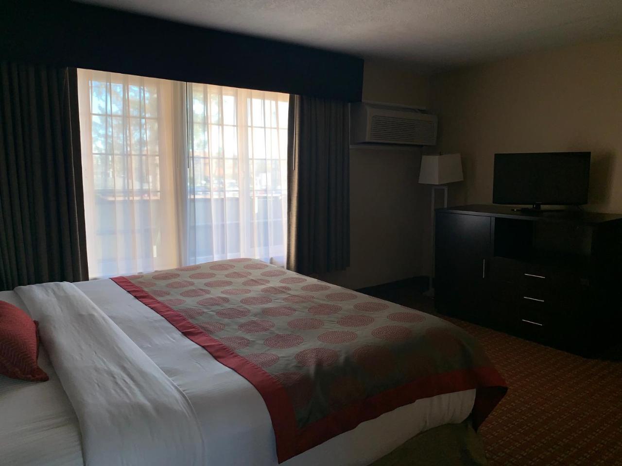 Hotel Ramada By Wyndham 3*