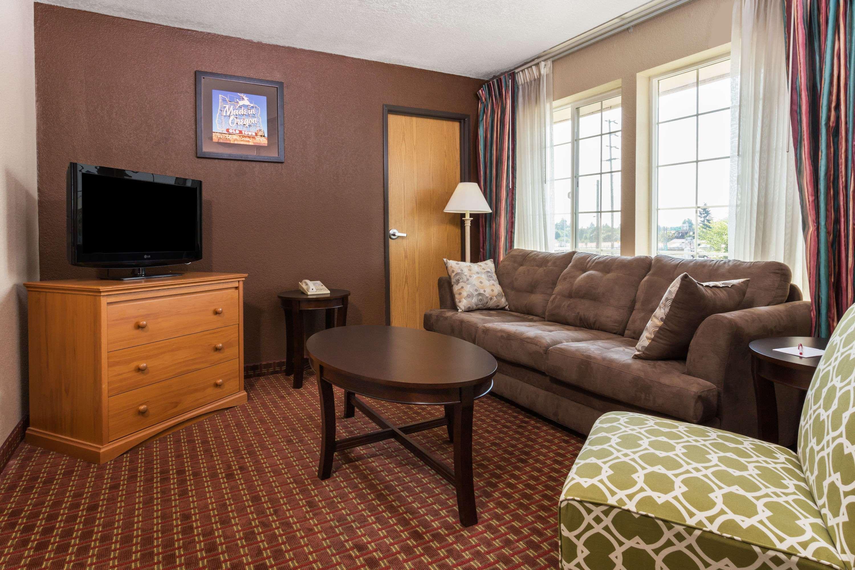Ramada By Wyndham 3*