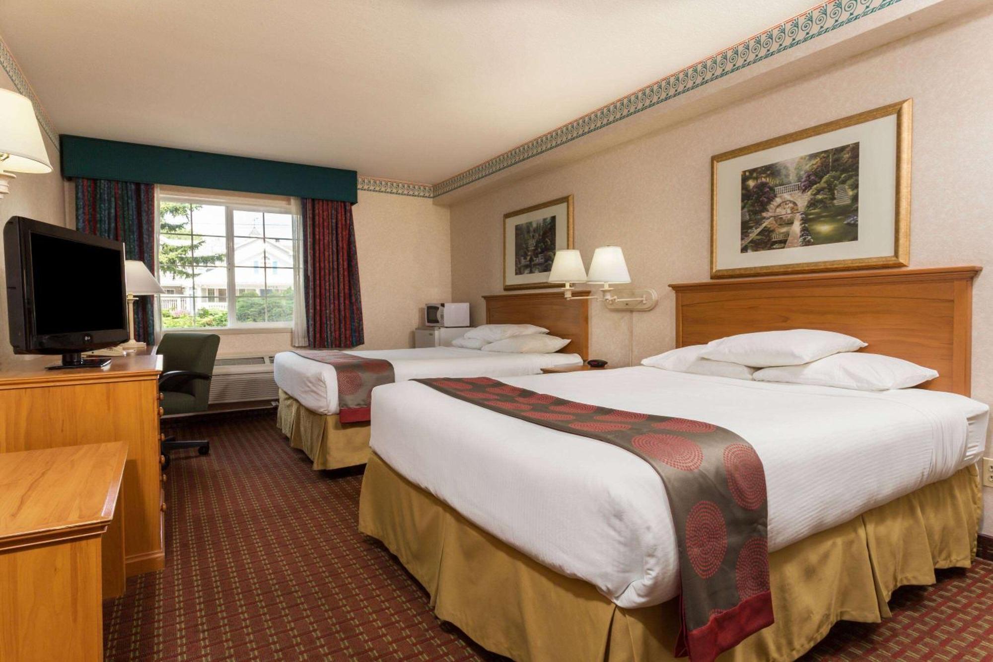 Ramada By Wyndham Hotel 3*