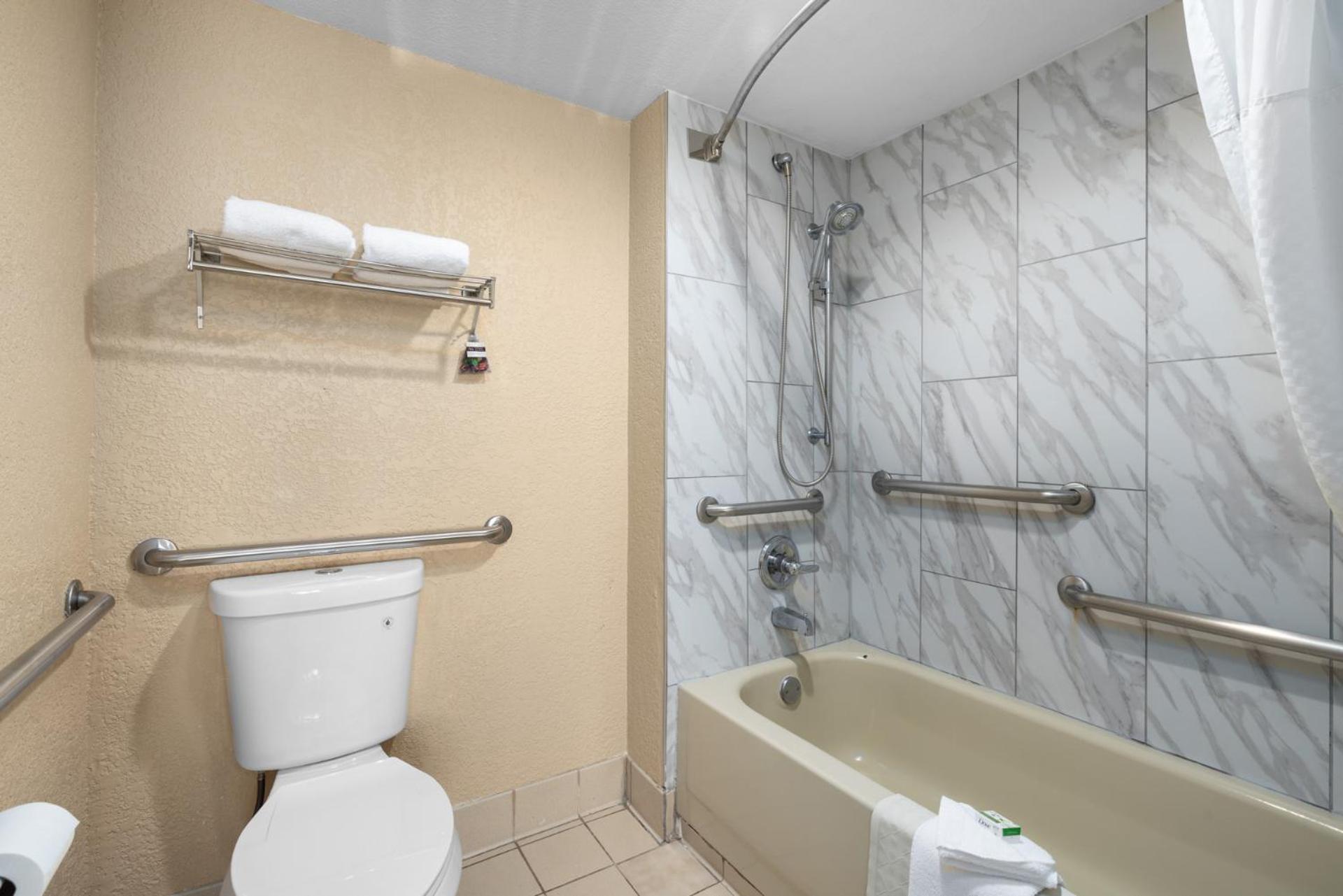 Hotel Ramada By Wyndham 3*