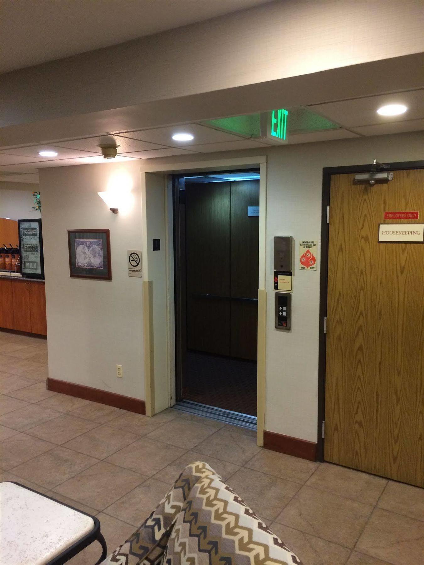 Ramada By Wyndham 3* Portland
