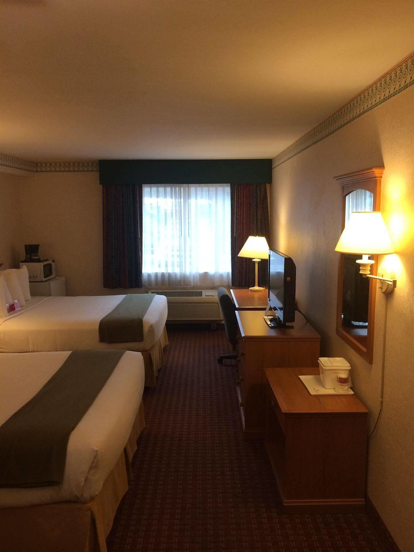 Ramada By Wyndham 3*